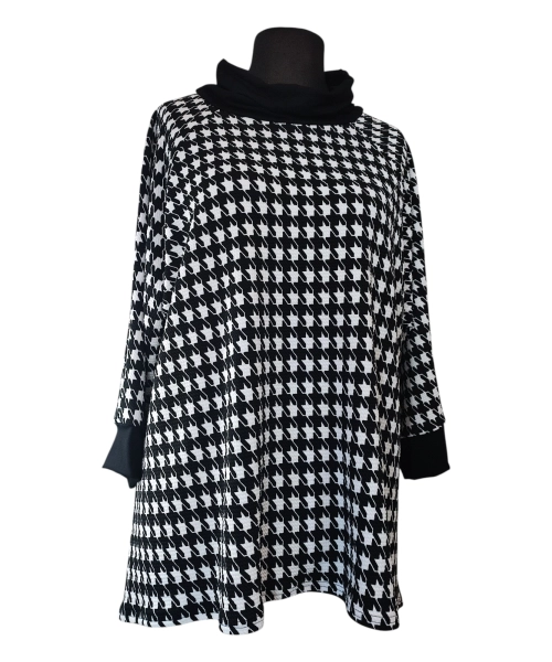 Modna tunika damska o linii trapezu - klasyczny wzór PEPITKA